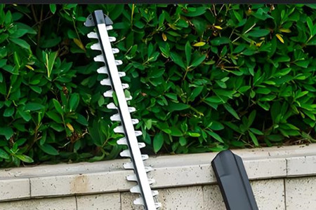 電動綠籬機刀片技術參數怎么選擇?