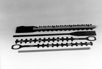 綠籬機(jī)刀片修剪時(shí)需注意哪些？